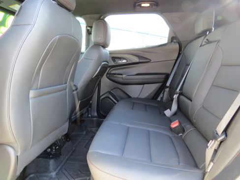 Certified 2025 Chevrolet TrailBlazer RS w/ Convenience Package image 12