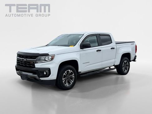 Used 2021 Chevrolet Colorado Z71 AWD/4WD image 3