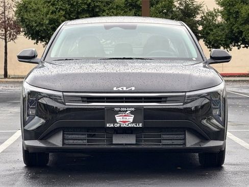 New 2025 Kia K4 LX image 9