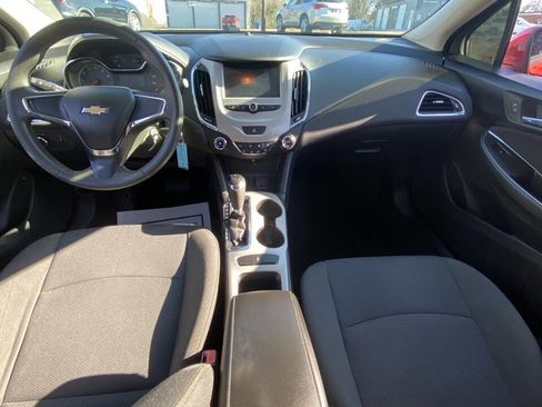 Used 2017 Chevrolet Cruze LS image 11