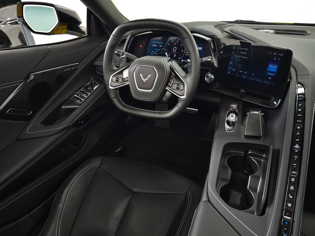 Used 2025 Chevrolet Corvette Stingray Preferred Conv w/ Stealth Interior Trim Package RWD image 19