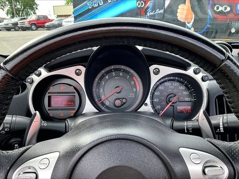 Used 2016 Nissan 370Z Touring Sport RWD image 21