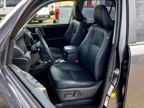Used 2019 Toyota 4Runner Limited image 7