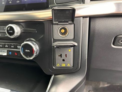 Used 2023 Ford F150 Raptor image 37