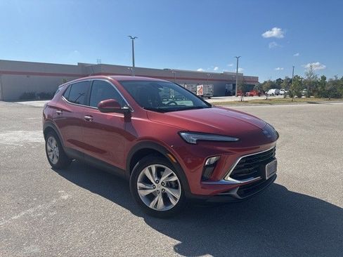 Certified 2024 Buick Encore GX Preferred w/ Comfort Package image 4