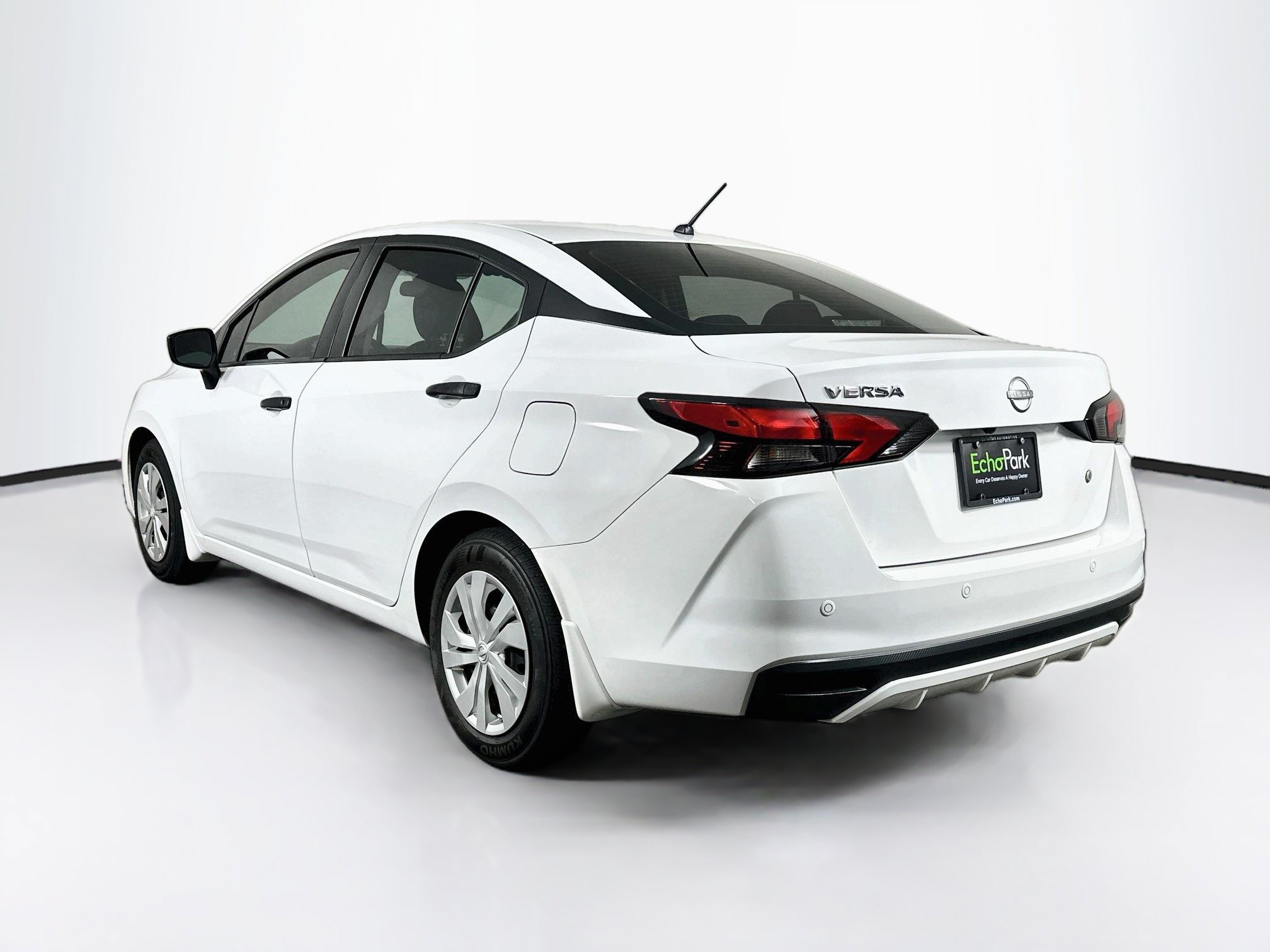 Used 2025 Nissan Versa S w/ Trunk Package FWD image 5
