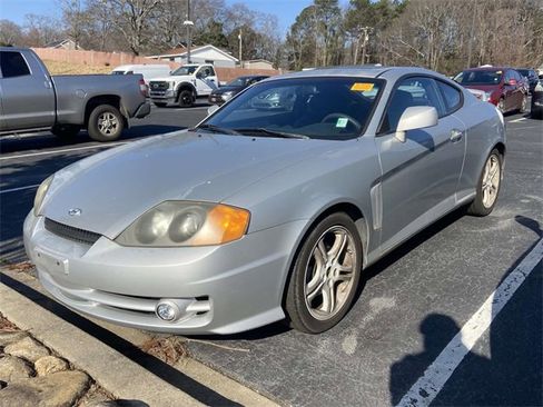 Used 2004 Hyundai Tiburon GT image 3