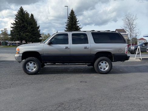 Used 2003 GMC Yukon XL SLT w/ 1SD Preferred Equipment Group AWD/4WD image 2