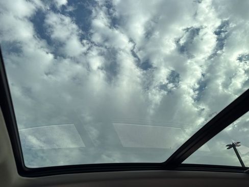 New 2026 Volkswagen Atlas SE image 32