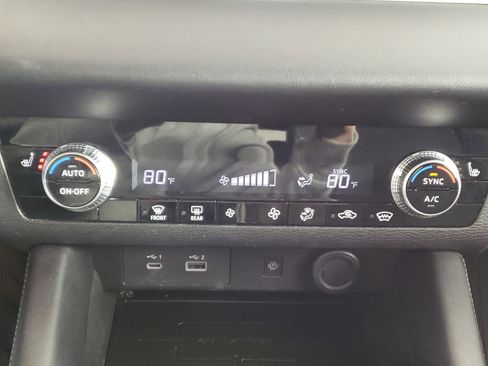 Used 2022 Mitsubishi Outlander SE image 24