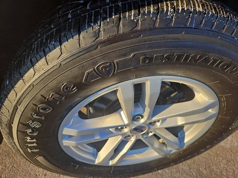 Used 2022 Ford Explorer Base AWD image 8