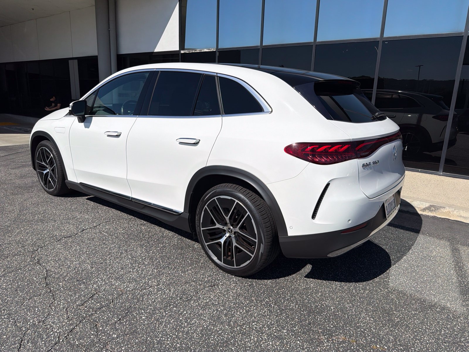 Used 2023 Mercedes-Benz EQE 350+ 4MATIC SUV image 4