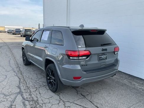 Used 2022 Jeep Grand Cherokee Laredo X image 32