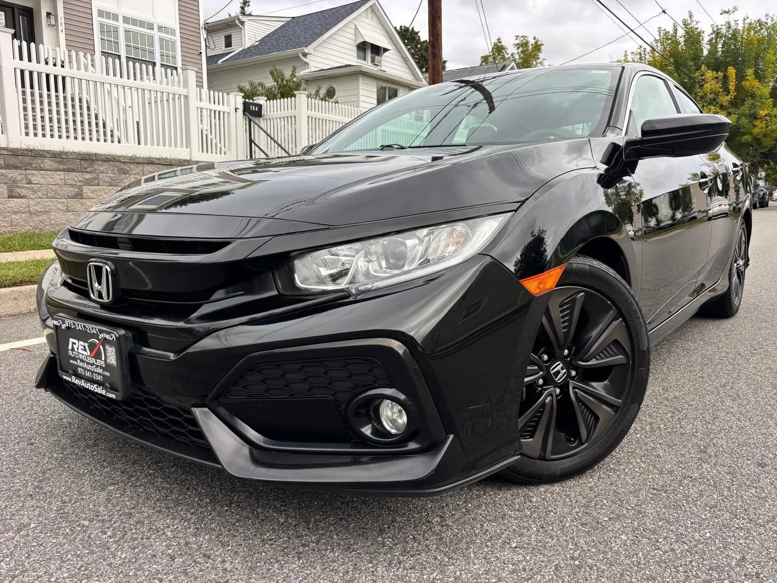 Used 2019 Honda Civic EX image 1
