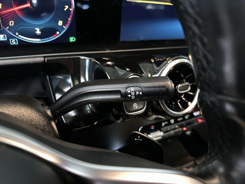 Used 2021 Mercedes-Benz GLA 250 4MATIC image 23