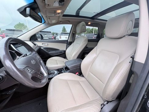 Used 2017 Hyundai Santa Fe Limited FWD image 6