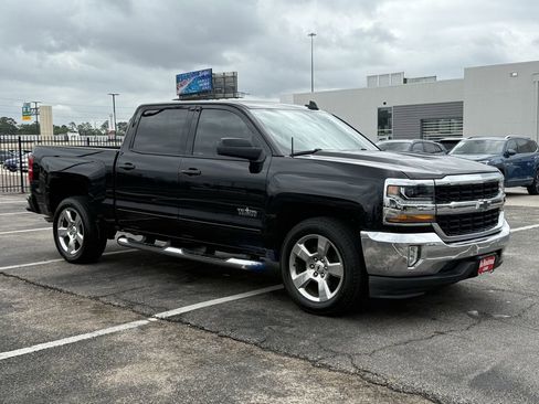 Used 2018 Chevrolet Silverado 1500 LT w/ Texas Edition image 3