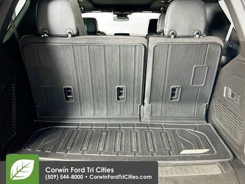 Used 2023 GMC Yukon AT4 w/ Technology Package image 15