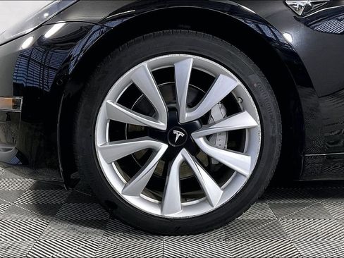 Used 2018 Tesla Model 3 Mid Range RWD image 8
