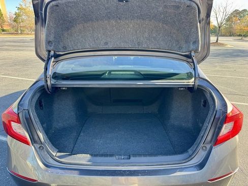 Used 2019 Honda Accord Sport image 17