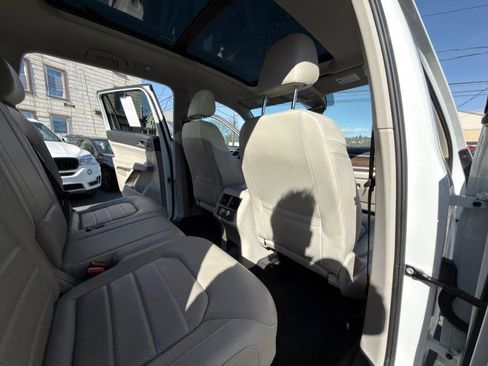 Used 2018 Volkswagen Atlas SEL Premium AWD/4WD image 42