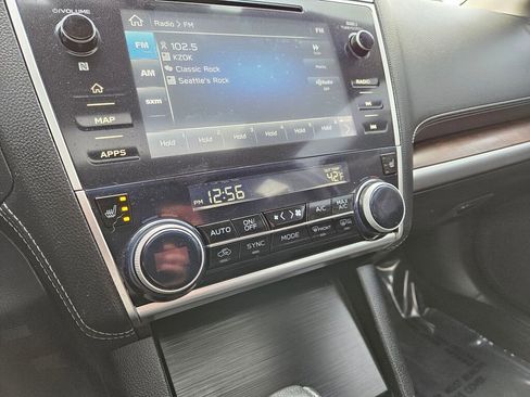 Used 2018 Subaru Outback 2.5i Limited image 4