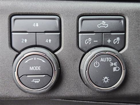 Used 2024 Chevrolet Silverado 2500 LT image 35