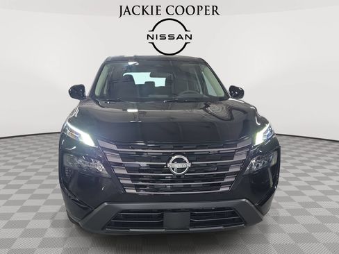 New 2026 Nissan Rogue SV FWD image 2