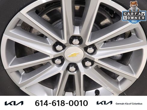 Used 2023 Chevrolet Traverse LT w/ LPO, Floor Liner Package image 12