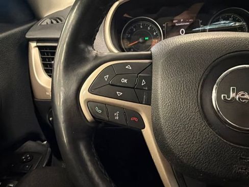 Used 2015 Jeep Cherokee Latitude w/ Cold Weather Group AWD/4WD image 22