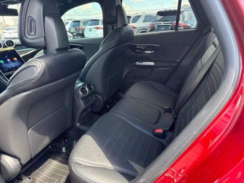 Used 2025 Mercedes-Benz GLC 300 4MATIC image 13