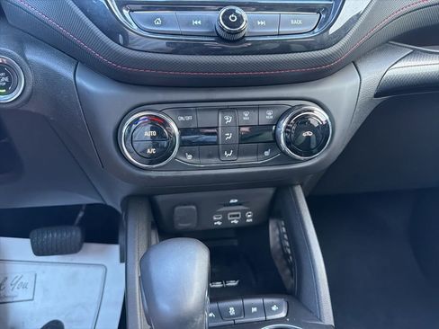 Used 2023 Chevrolet TrailBlazer RS w/ Sun and Liftgate Package image 16