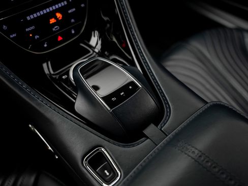 Used 2017 Aston Martin DB11 V12 RWD image 47