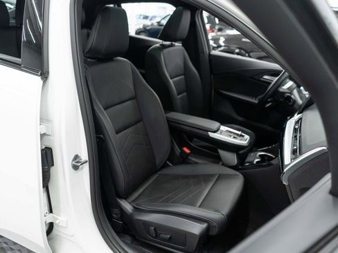 Used 2025 BMW X2 xDrive28i image 10