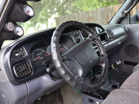 Used 1999 Dodge Ram 2500 Truck 4x4 Quad Cab image 15