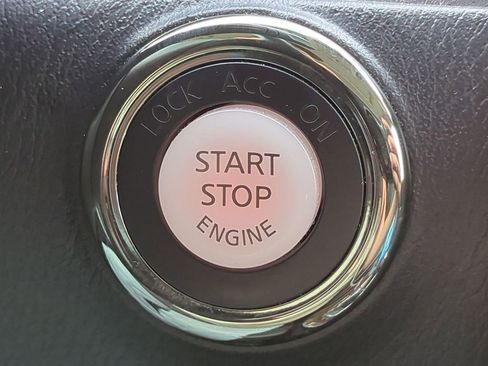 Used 2019 Nissan Armada SL w/ Premium Package image 31