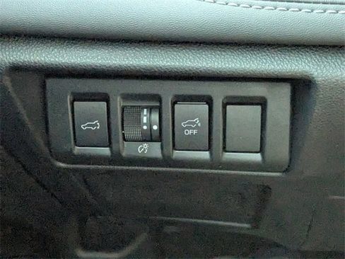 Used 2021 Subaru Outback Limited image 30
