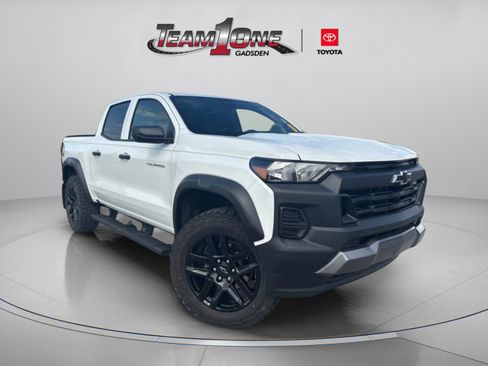 Used 2024 Chevrolet Colorado Trail Boss w/ Advanced Trailering Package AWD/4WD image 1