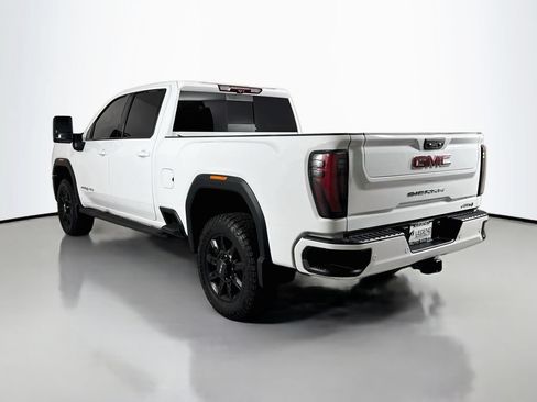 Used 2024 GMC Sierra 2500 AT4 w/ AT4 Premium Plus Package AWD/4WD image 7
