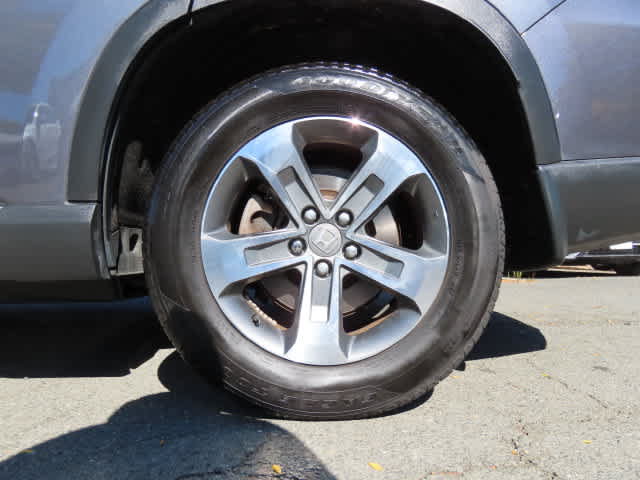 Certified 2025 Honda Pilot EX-L image 9