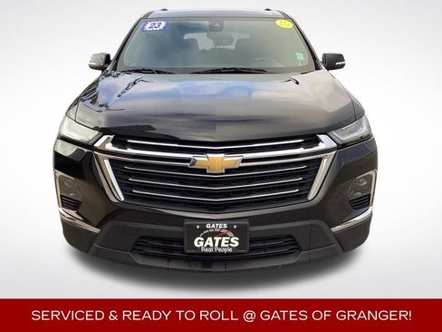 Used 2023 Chevrolet Traverse LT AWD/4WD image 2