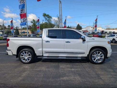 Used 2024 Chevrolet Silverado 1500 High Country w/ High Country Premium Package AWD/4WD image 6