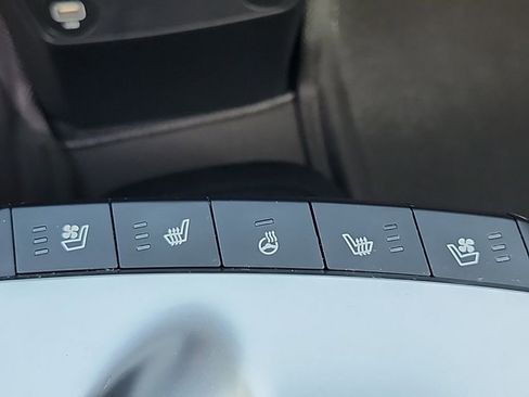 Used 2022 Kia EV6 Wind w/ Wind Technology Package image 32