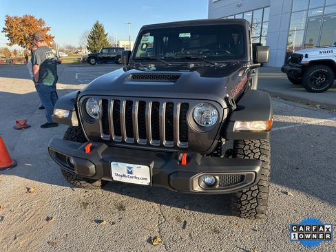 Used 2023 Jeep Gladiator Mojave w/ Cold Weather Group image 10