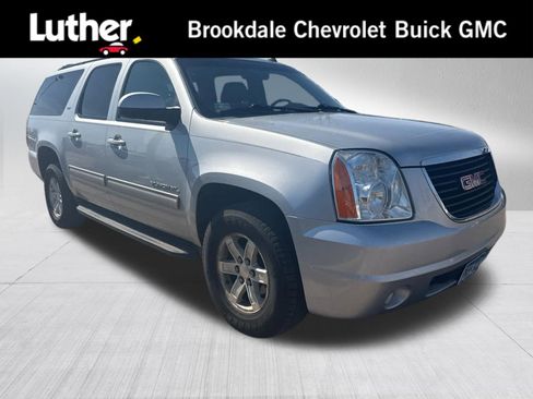 Used 2013 GMC Yukon XL SLT w/ SLT-2 Equipment Package image 1