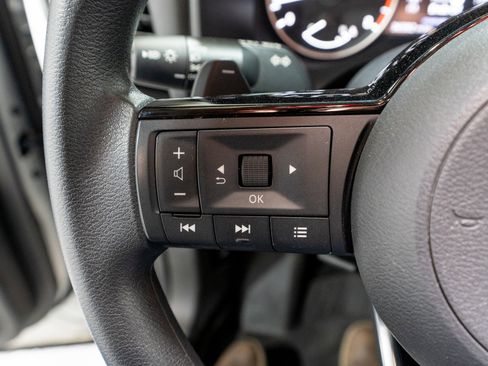 Used 2023 Nissan Rogue SV image 24