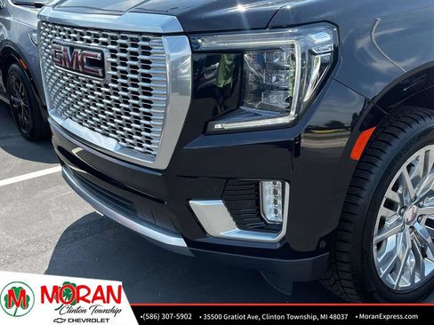 Certified 2023 GMC Yukon Denali w/ Denali Reserve Package AWD/4WD image 8