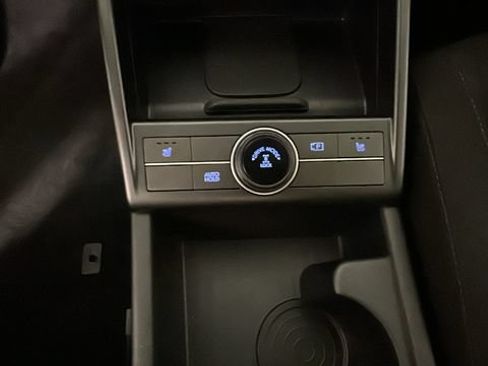 Certified 2025 Hyundai Kona SEL AWD/4WD image 22