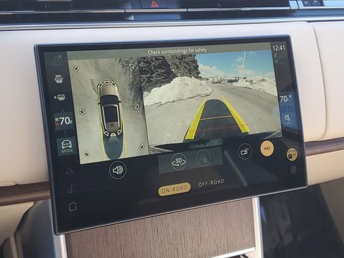 Used 2024 Land Rover Range Rover SE image 16