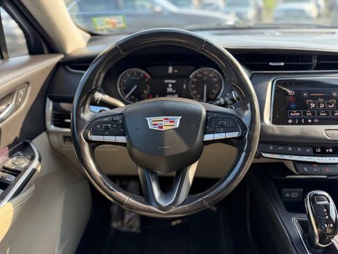 Used 2021 Cadillac XT4 Luxury w/ Cold Weather Package AWD/4WD image 27